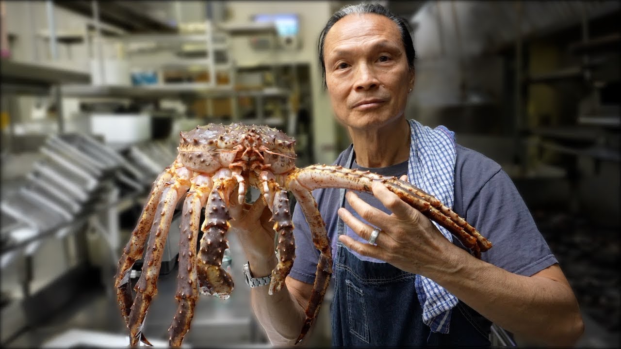 Iron Chef Dad prepara un enorme cangrejo real! 🦀🍽️