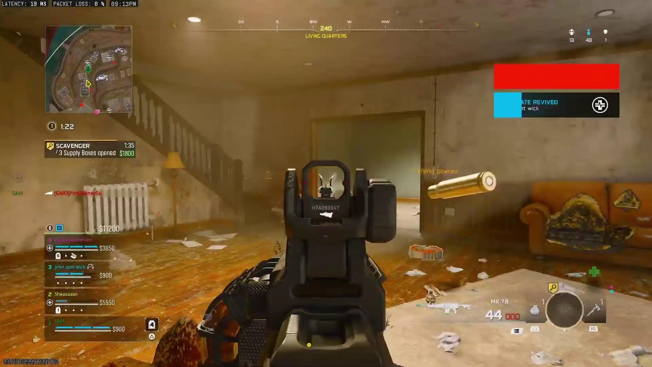 Playing Bo7 Warzone