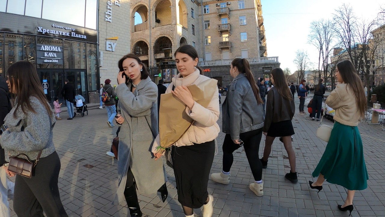 Украина! Сколько людей на улицах Киева? Что происходит?