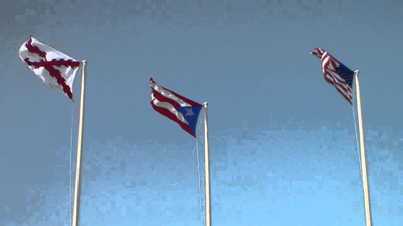 Las Tres Banderas del Castillo San Felipe Del Morro