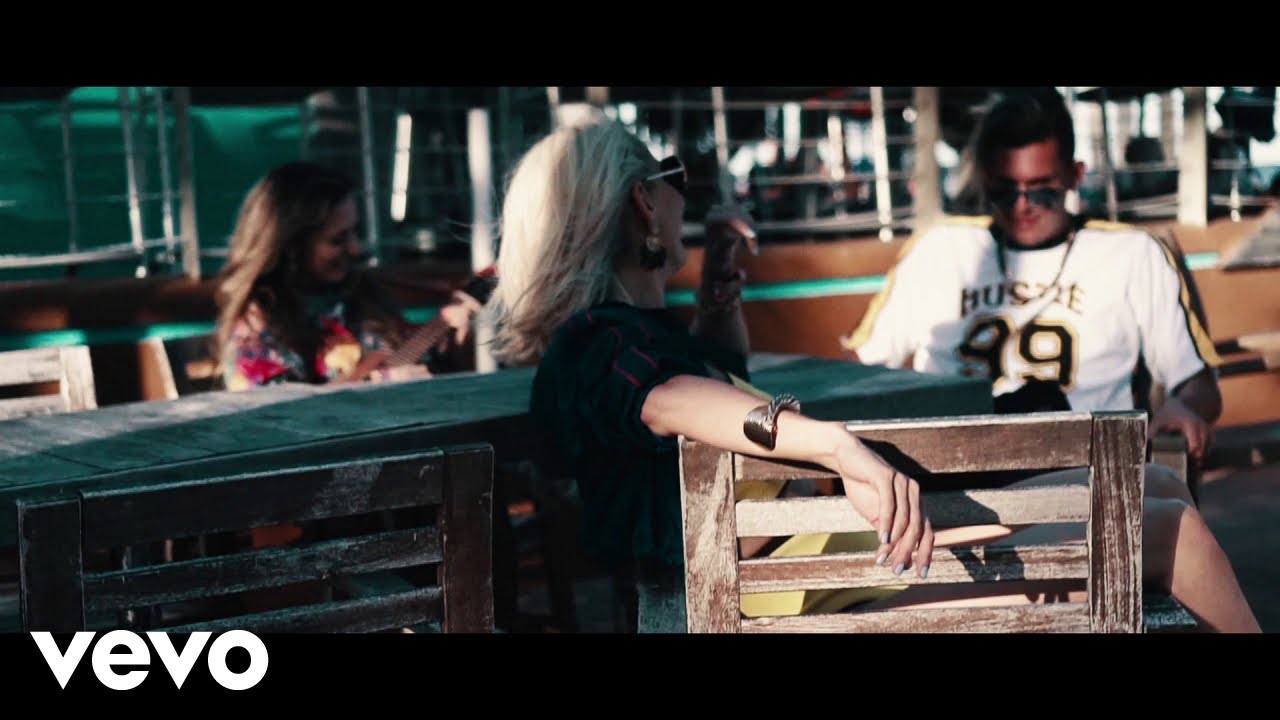 Domino Saints - Incontrolable ft. Mirella Cesa