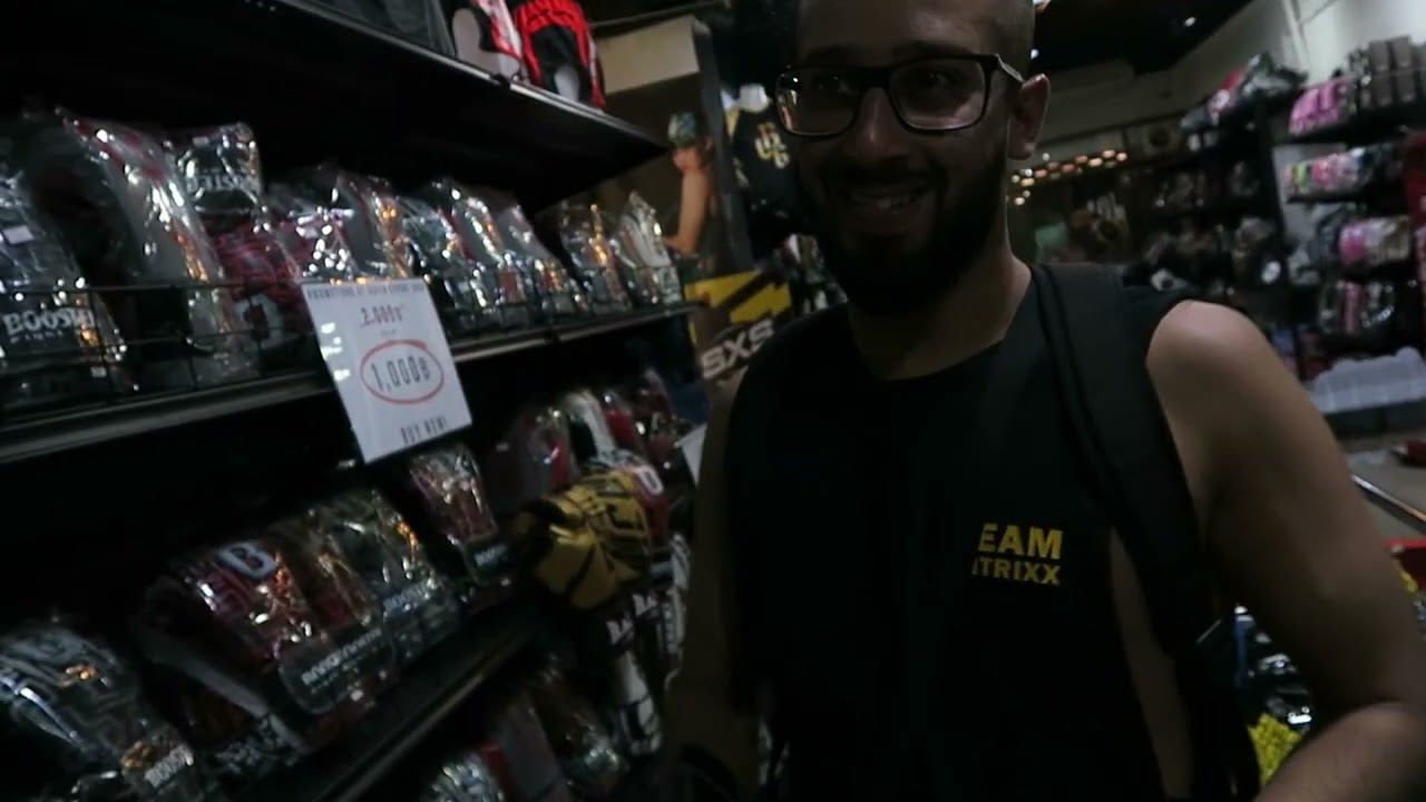 MUAY THAI GEAR IN BANGKOK SUPER EXPORT SHOP TOUR!