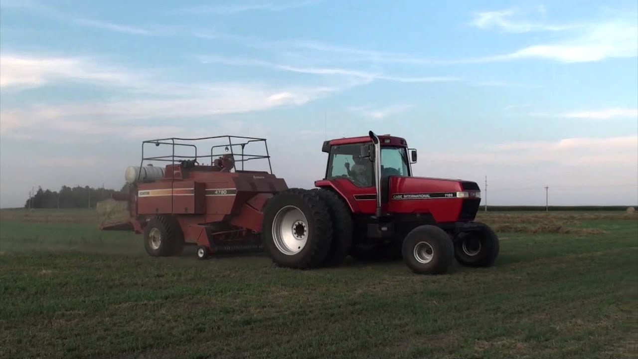 Hesston 4790 3'x4' Baler