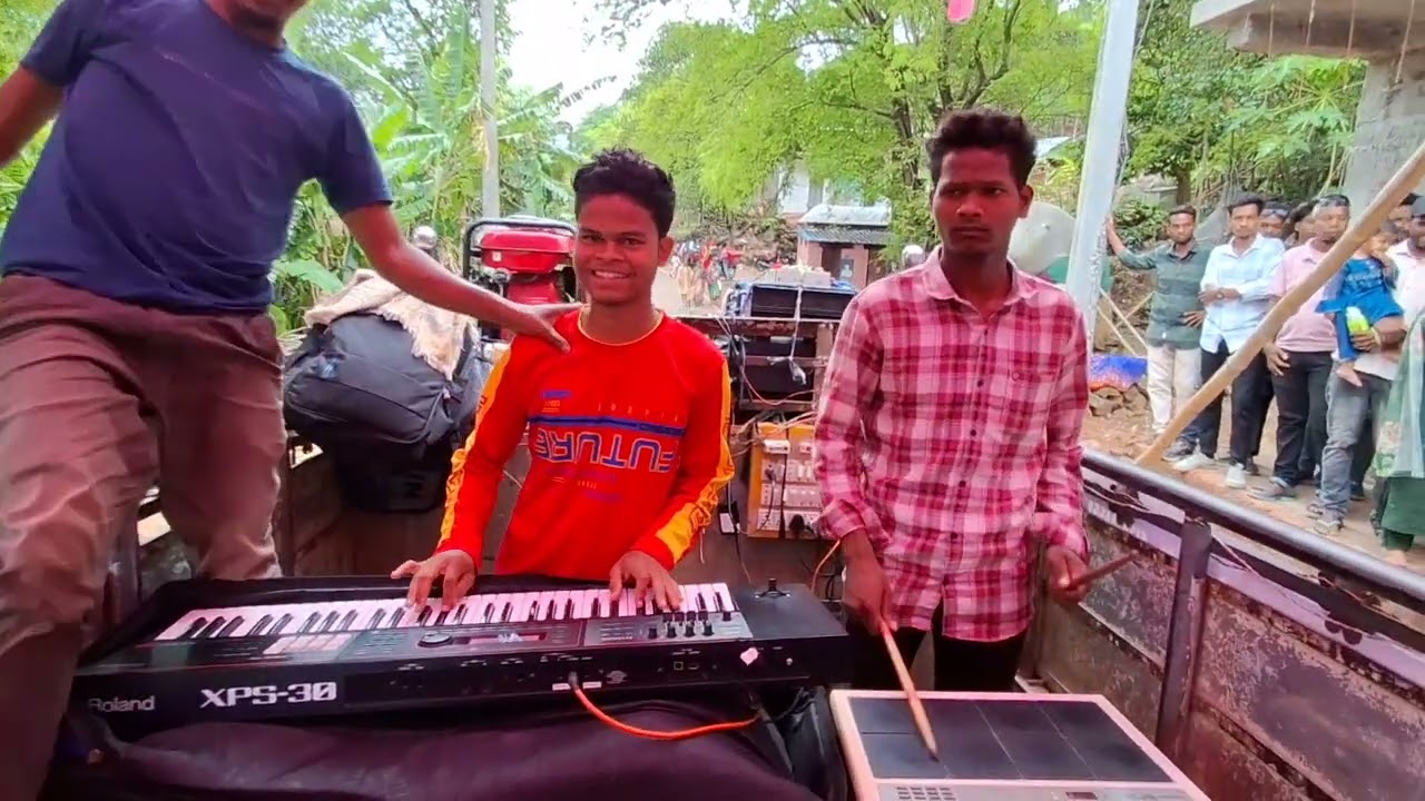 Chi chi chi re nani chi trending song || ragadi putta band party group || soura dance video