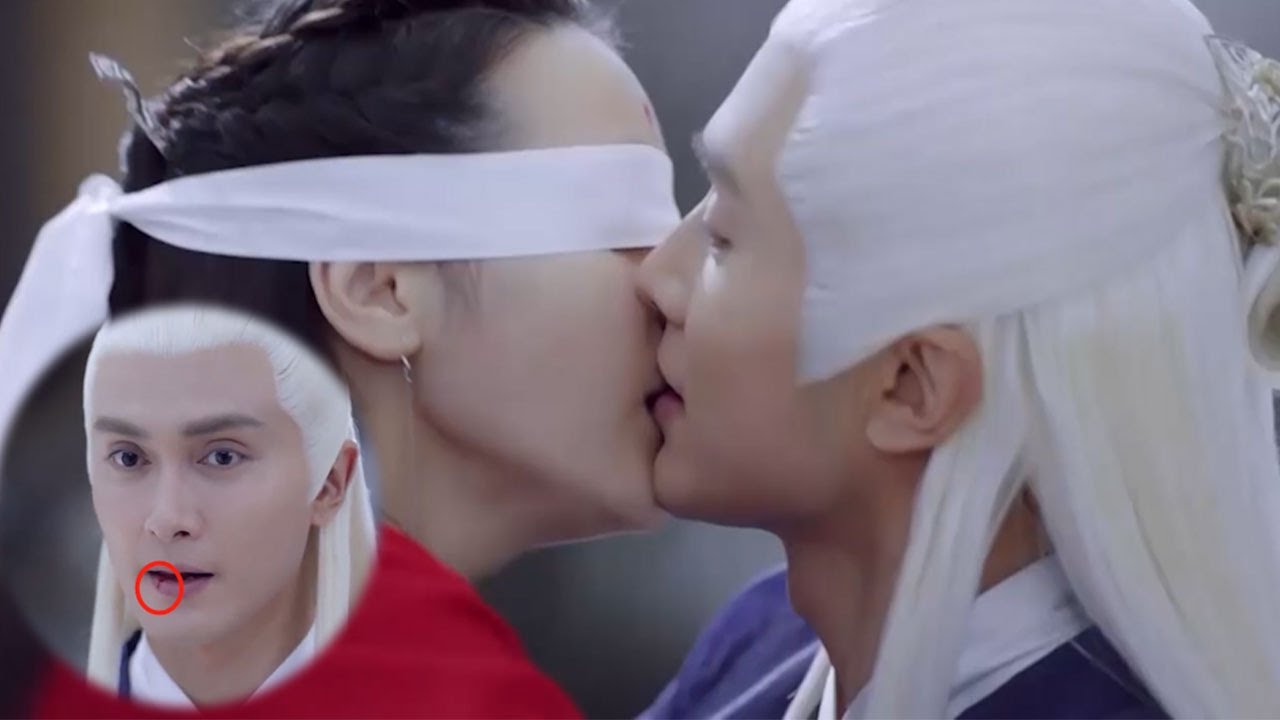 帝君单独训练凤九，凤九不小心把帝君吻出了血，连宋和成玉全程吃瓜满面姨母笑【三生三世枕上书32-4💖ChineseDrama】