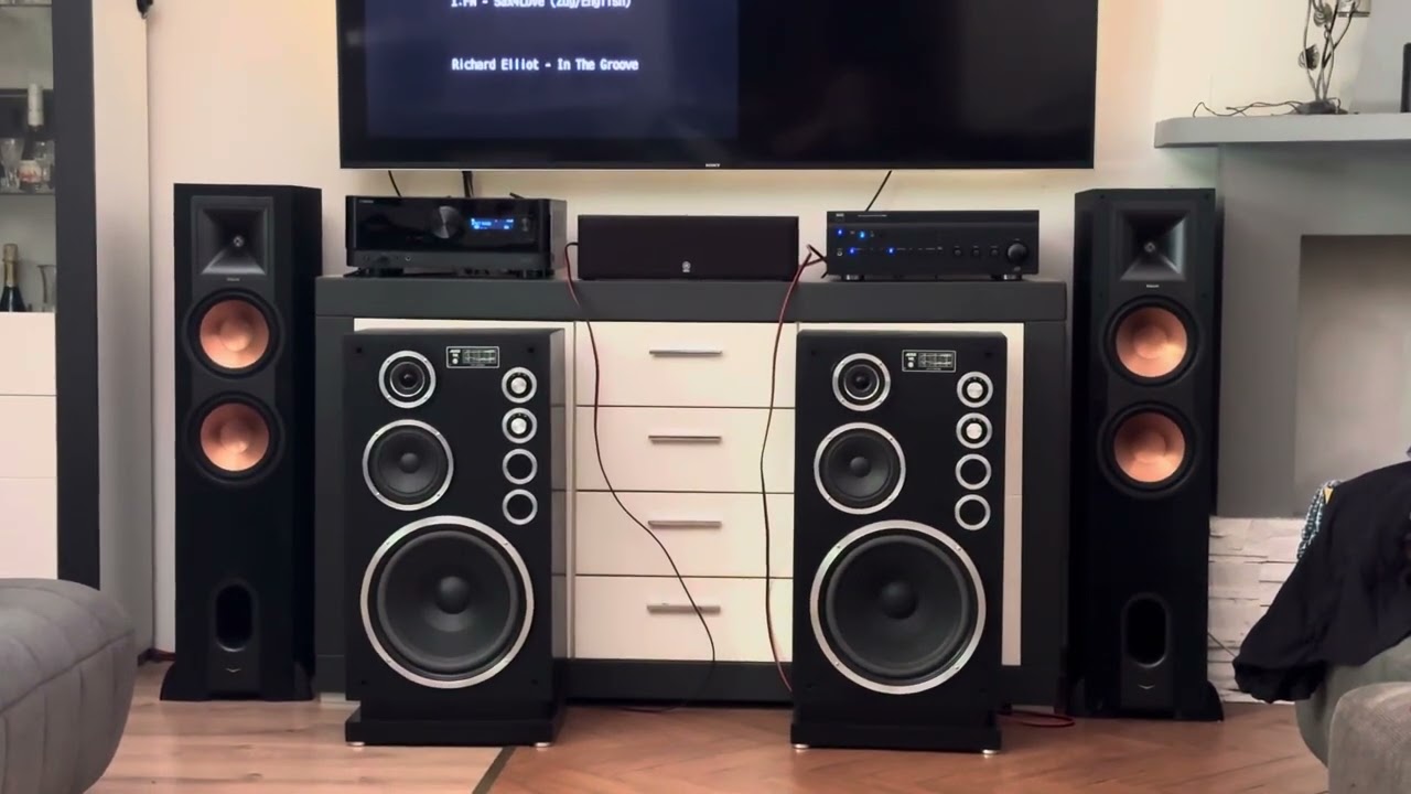 Altus 140 (modyfikowane) vs. Klipsch R-28F