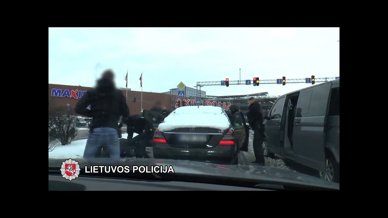 Kamuolinių gaujos sulaikymas: policija toliau triuškina kamuolinių grupuotę