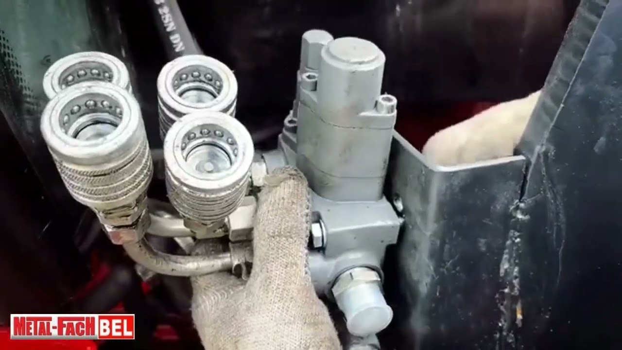 Установка на трактор погрузчика METAL FACH T220