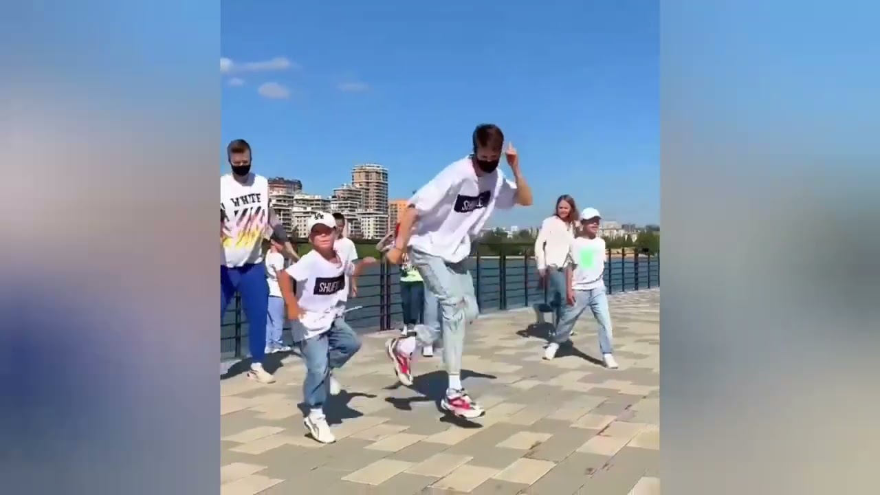 Enya _ Orinoco Flow♪️ _ 2020 ( Trance remix) - Fun in dance steps în the street( video)