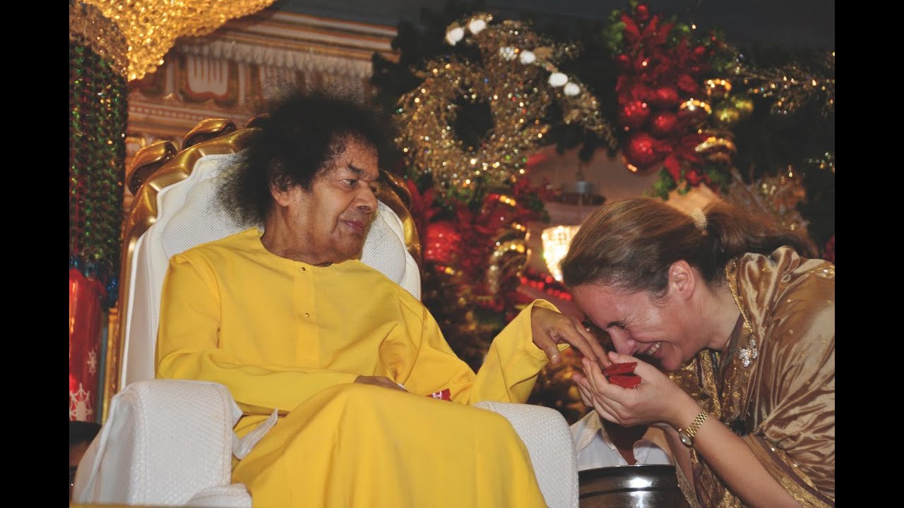 Mukunda Murari - Sonja Venturi - Prasanthi Nilayam 25 Dec 2010