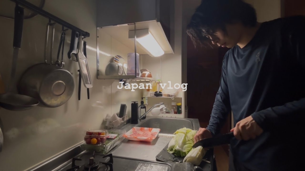A Disciplined Tokyo Evening – Simple Cooking, Daily Routine, and the Challenge of Daily Vlogs