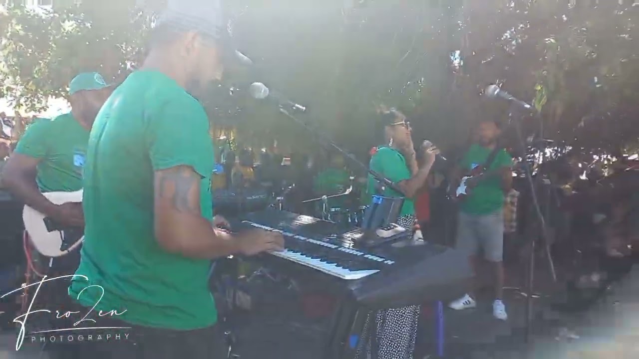 Delma Minei ft EQF Band (live)