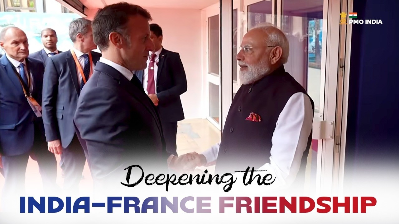 PM Modi meets French President Emmanuel Macron in Nice, France