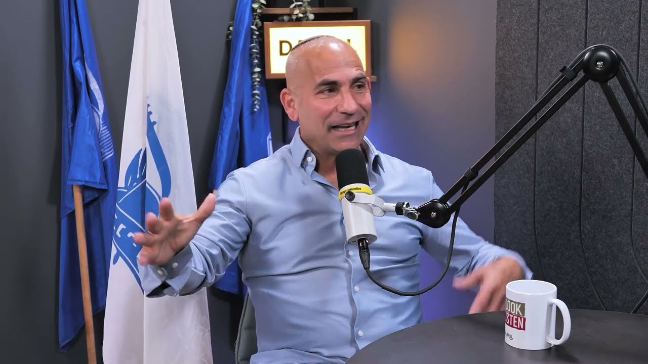חופשי-הקשב | אמילי עמרוסי מראיינת את אל
