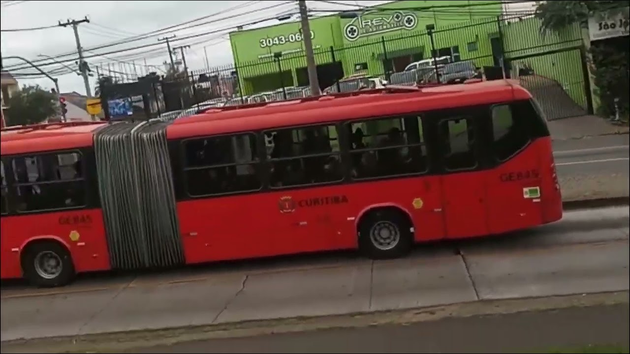 Canal do ônibus Luciano Biaggio na cidade de Curitiba.