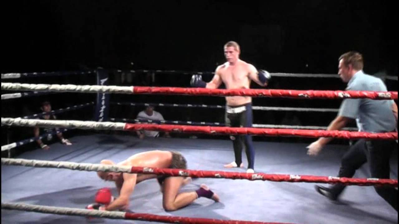 12 Amir Inanioo vs Kim Jensen  Golden Thaiboxing 1-10-2011.avi