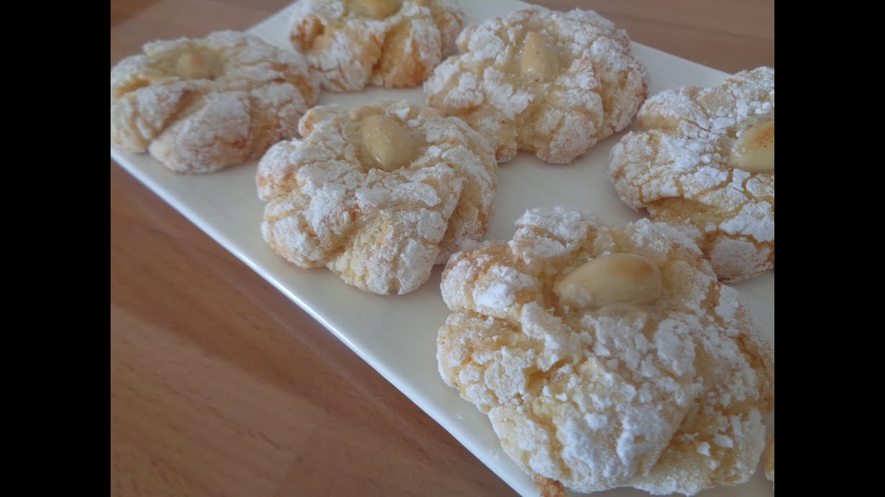 حلويات مغربية,حلويات العيد:غريبة اللوز,ملوزة اللوز, Dulces marroquies:Galletas de almendras