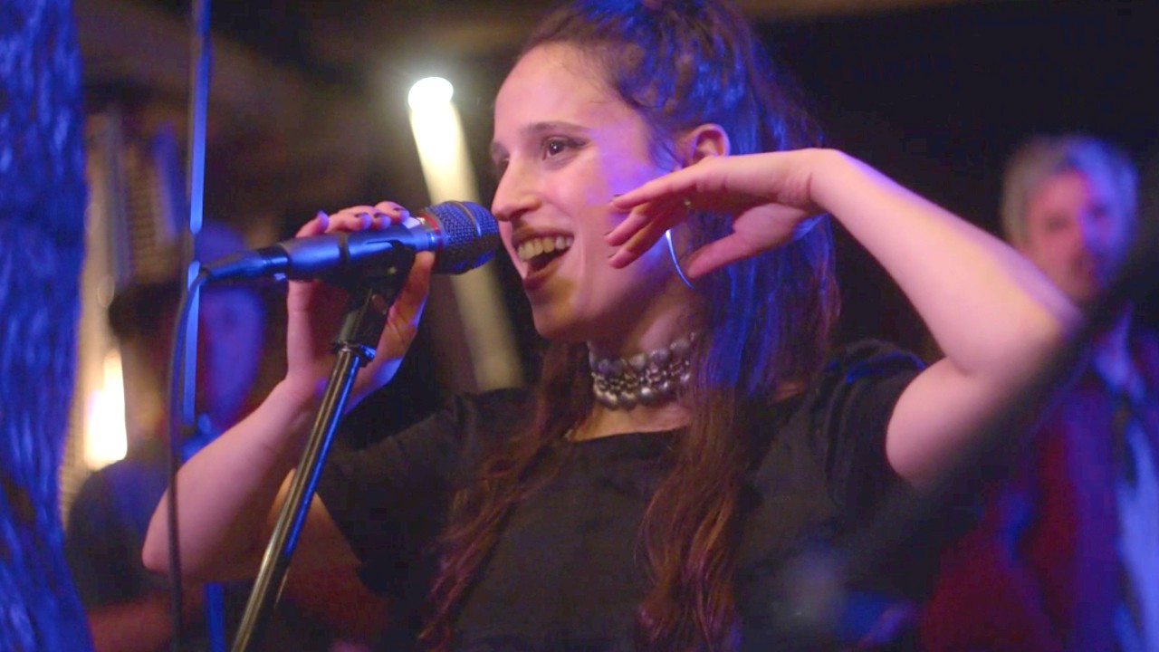 Gypsy Woman / Paulina Viroga ft Jam de La Costa (En vivo)