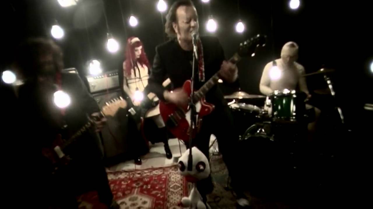 Madame Lingerie -  La Cartomante (official video)