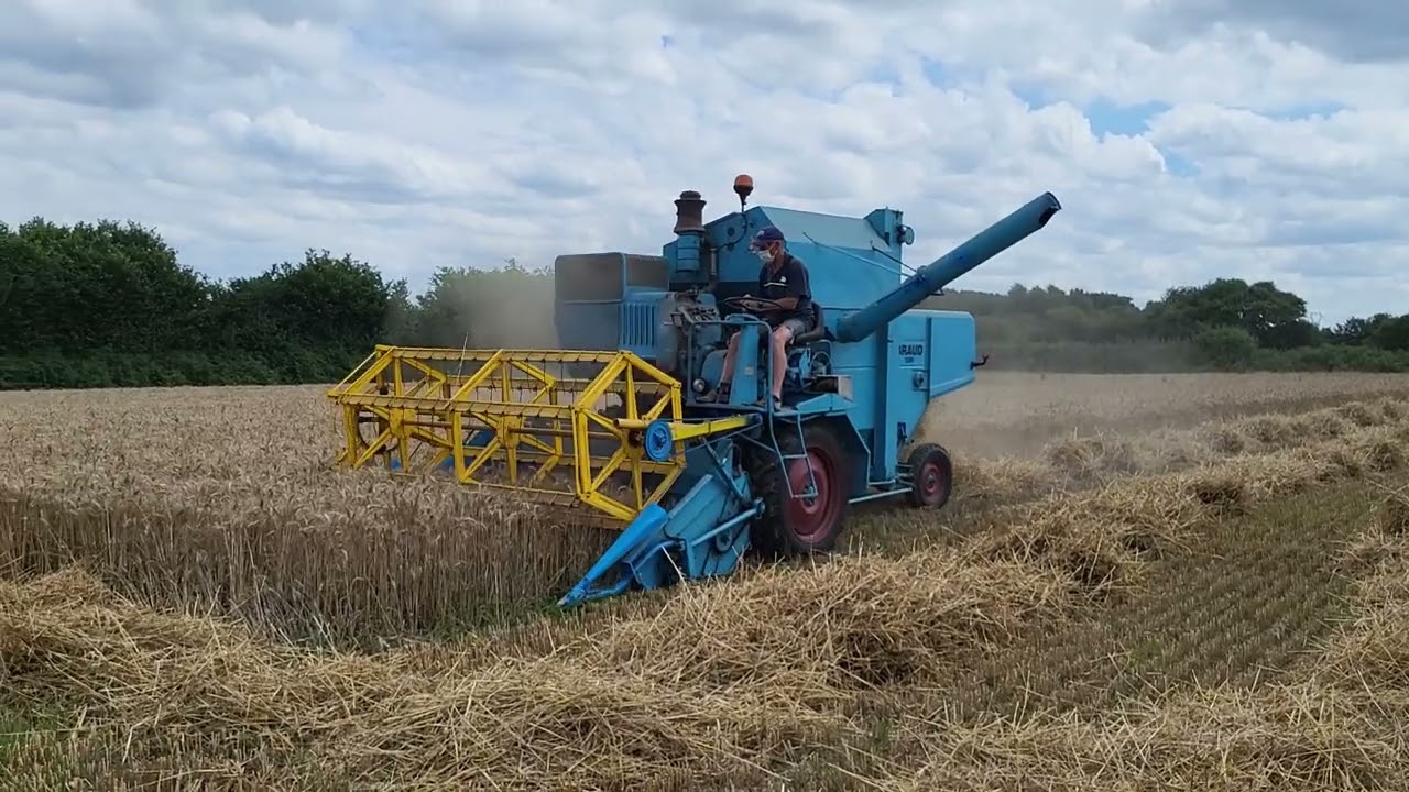 Moisson à Pédernec BRAUD 2580 de 1962 28 Juillet 2022