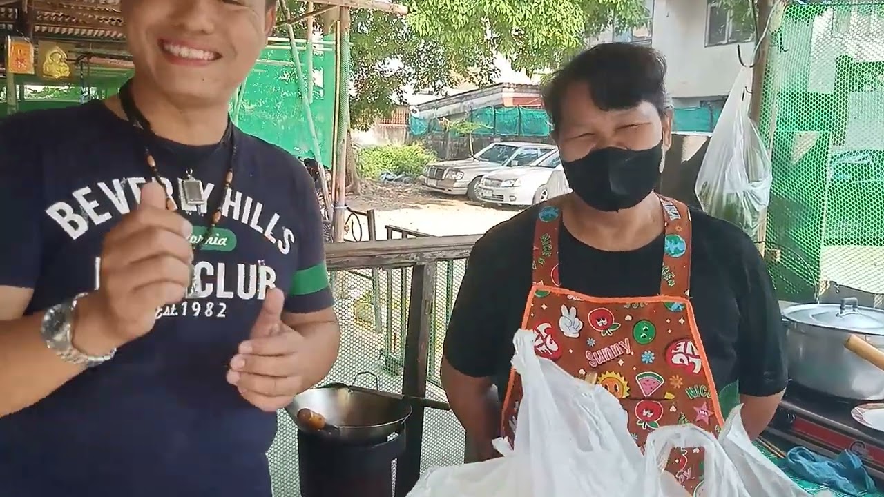 ร้านก๋วยเตี๋ยวและอาหารตามสั่ง  ( ร้านเจ๊จันทร์ ) ซอยจรัญสนิทวงศ์  34  ตรงข้ามสหกรณ์กรุงเทพ 
