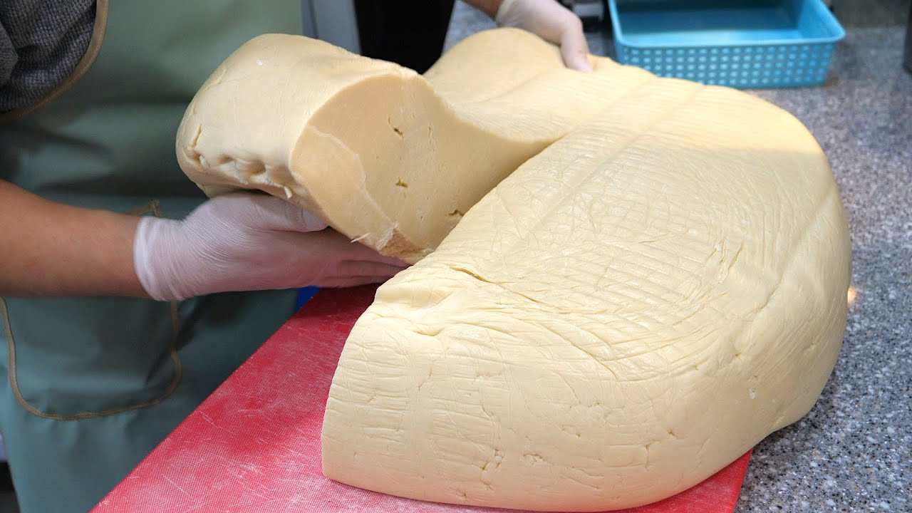 Корейская острая лапша с говядиной и грибами (калгуксу) / корейская кухня