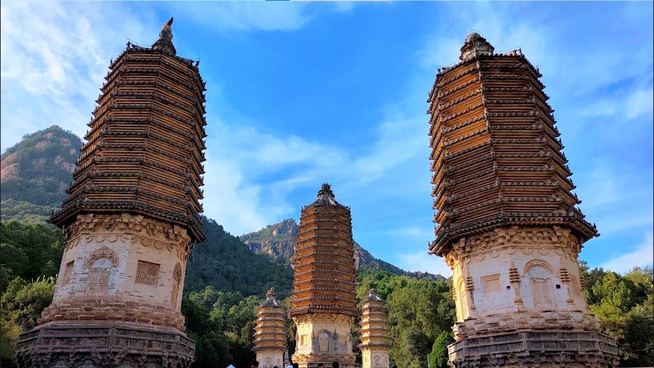 Spectacular 800-Year-Old Pagoda Cluster, Nestled Within The Verdant Mountains #travel #temple #hike 