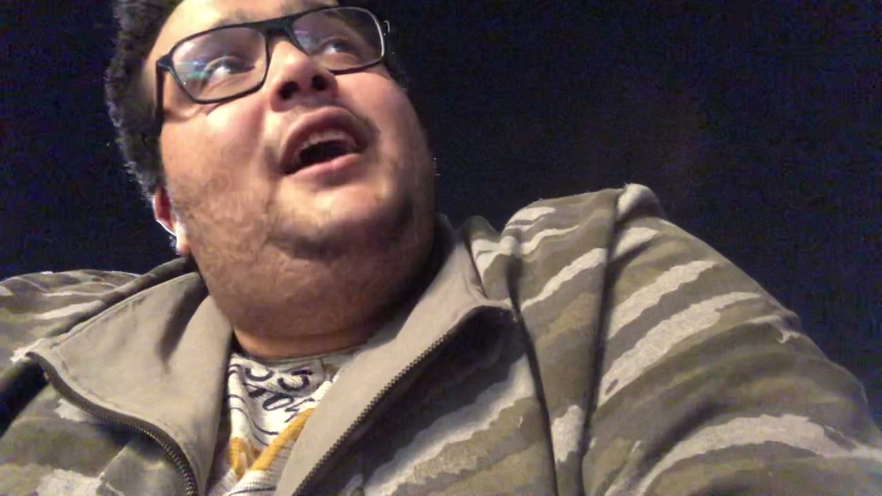 صاحبك الكاريزما اللي عارف الناس كلها 🎬🤣 | محمود السيسي