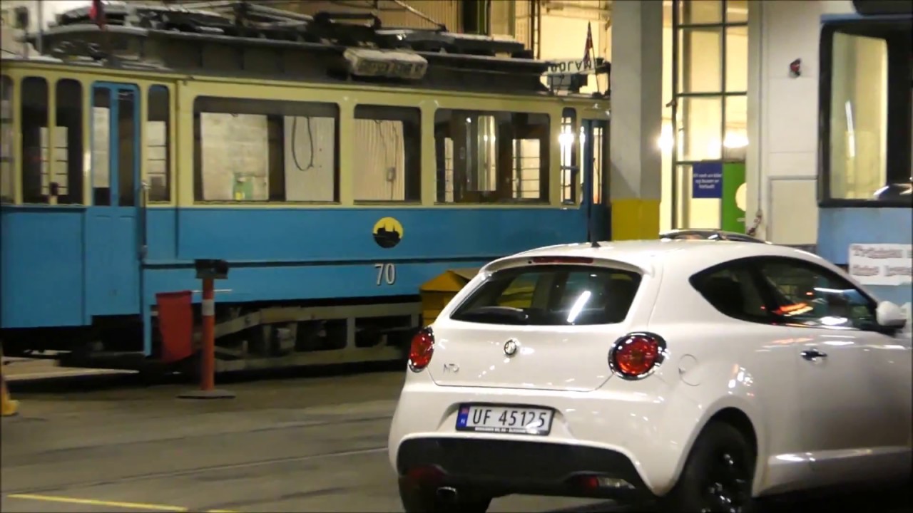 Exploring Grefsen tram garage   Utforske Grefsen trikk garasje