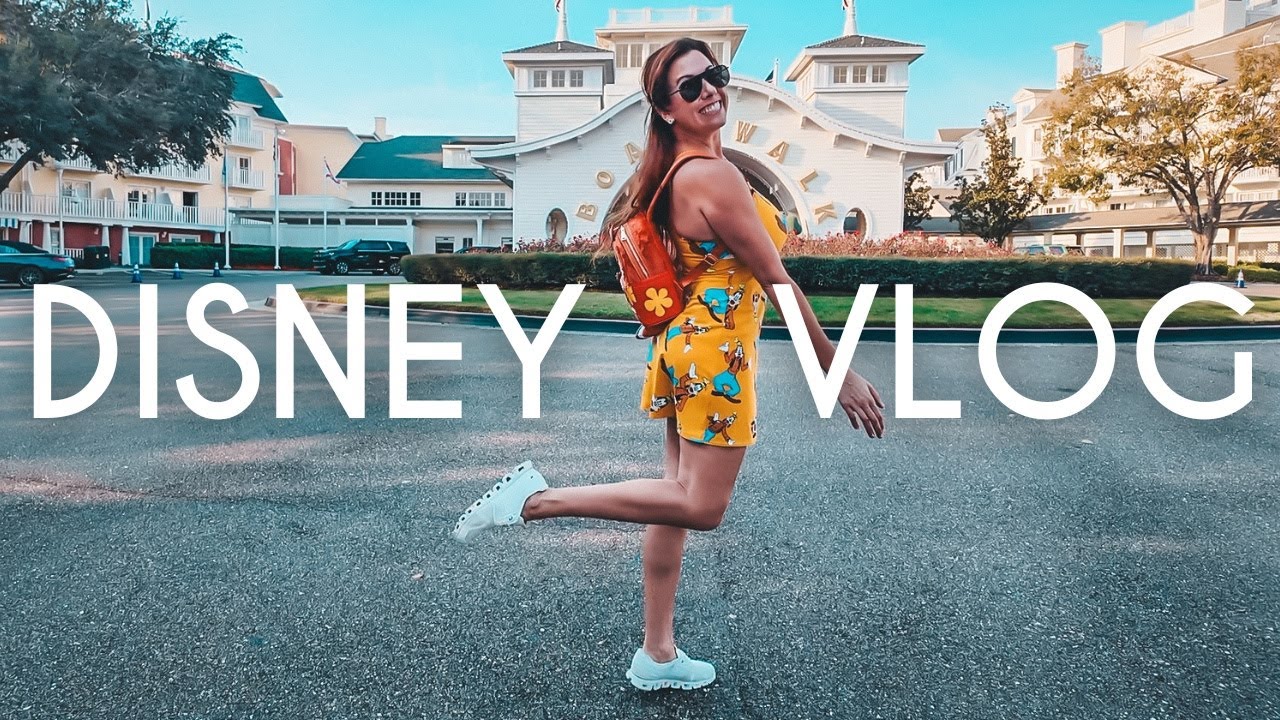 Disney Vlog | Cocktails , Dinning & Living in Disney World