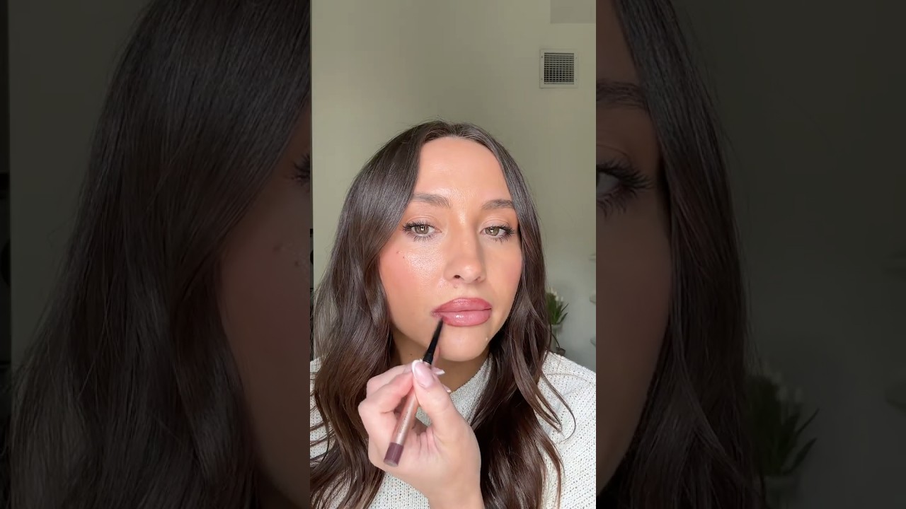 Комбинация для губ: карандаш для губ и блеск | Lip Lab