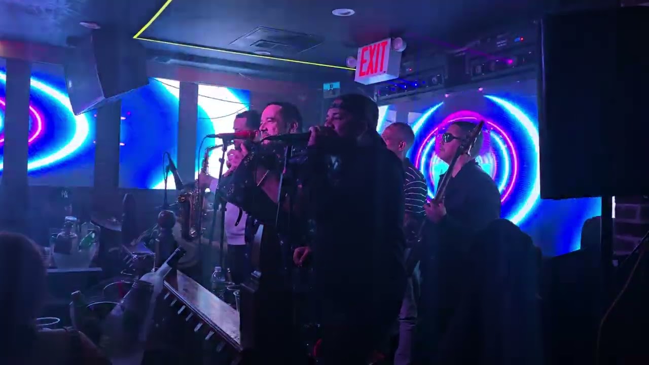 Radhames rodriguez ft krazy sax la mecedora 2026