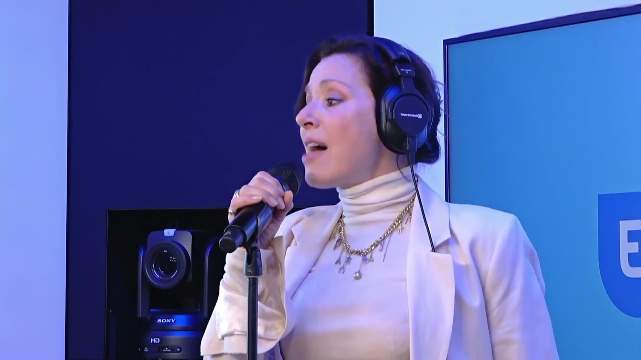 «Aimer jusqu’à l’impossible» : le live de Tina Arena dans Culture médias