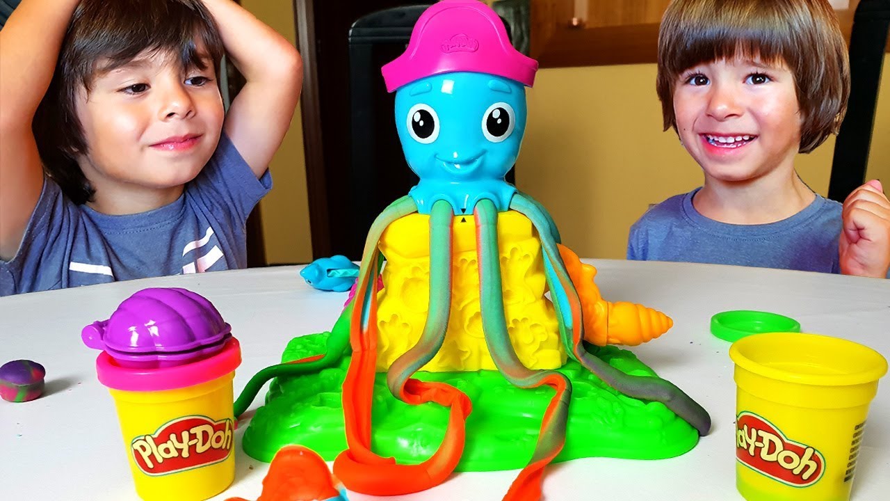 El PULPO PIRATA tiene las PATAS muy LARGAS!! con Dani y Evan
