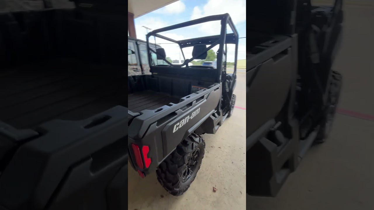 2025 CAN-AM Defender DPS HD9 Stealth Black WALK AROUND