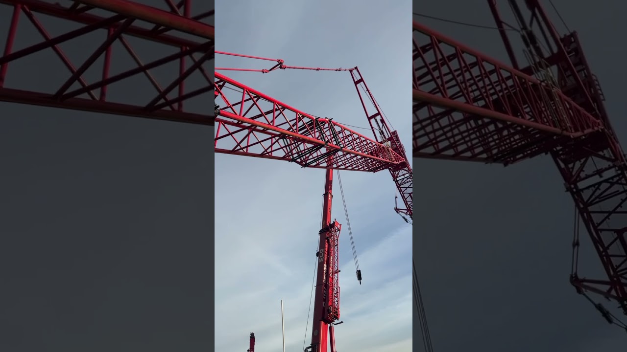 Boom up party 🦣🤟🏻 #liebherr #liebherrcranes #cranebrain #cranelife #craneoperator #cranegang