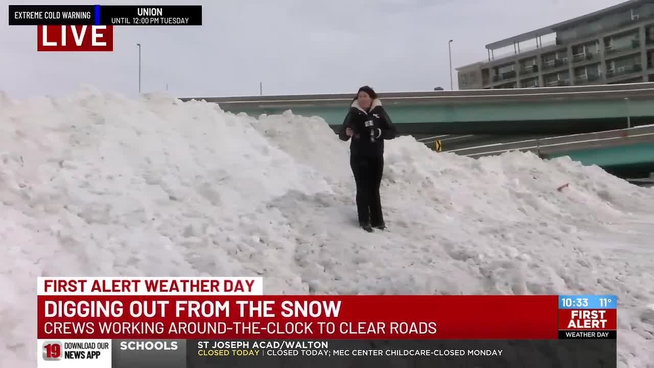 Cincinnati digging out from record snow