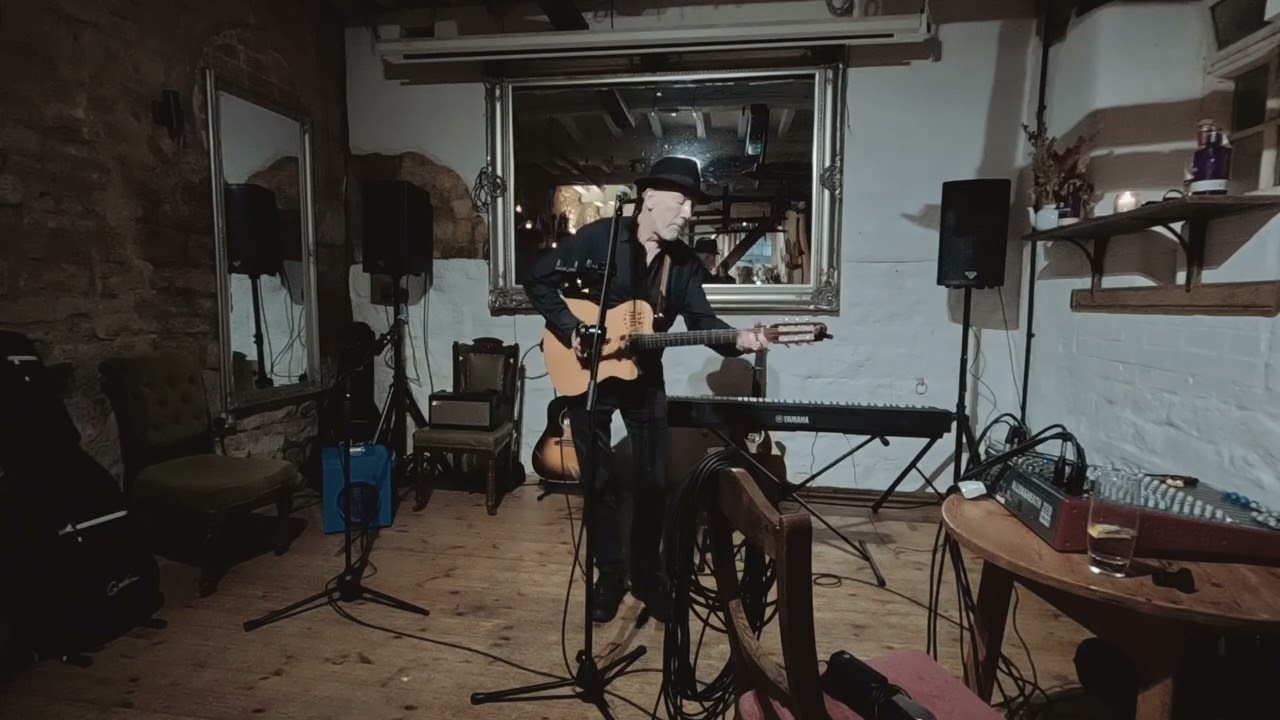 Paul Buckley - Stray Cat Strut (Stray Cats) Althorpe Coaching Inn  03/02/26
