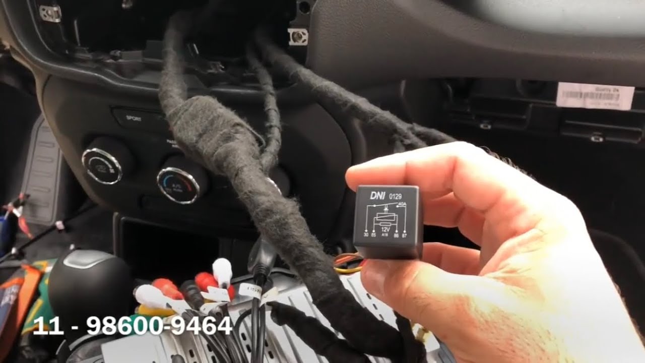 Acessórios Jeep Renegade PCD - Paddle Shift, comandos de Som no volante e Central multimídia S300+