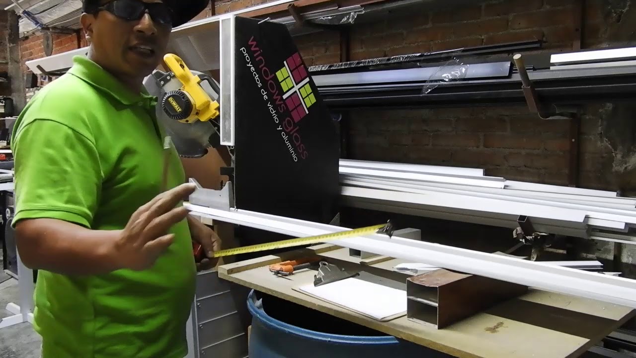 Como Hacer Un Cancel De Baño Con Marco Económico P- 3