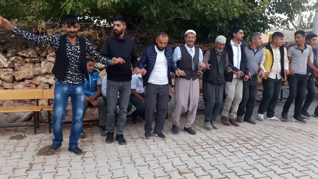 Bager Emin çalıyor kocaköy coşuyor part 1