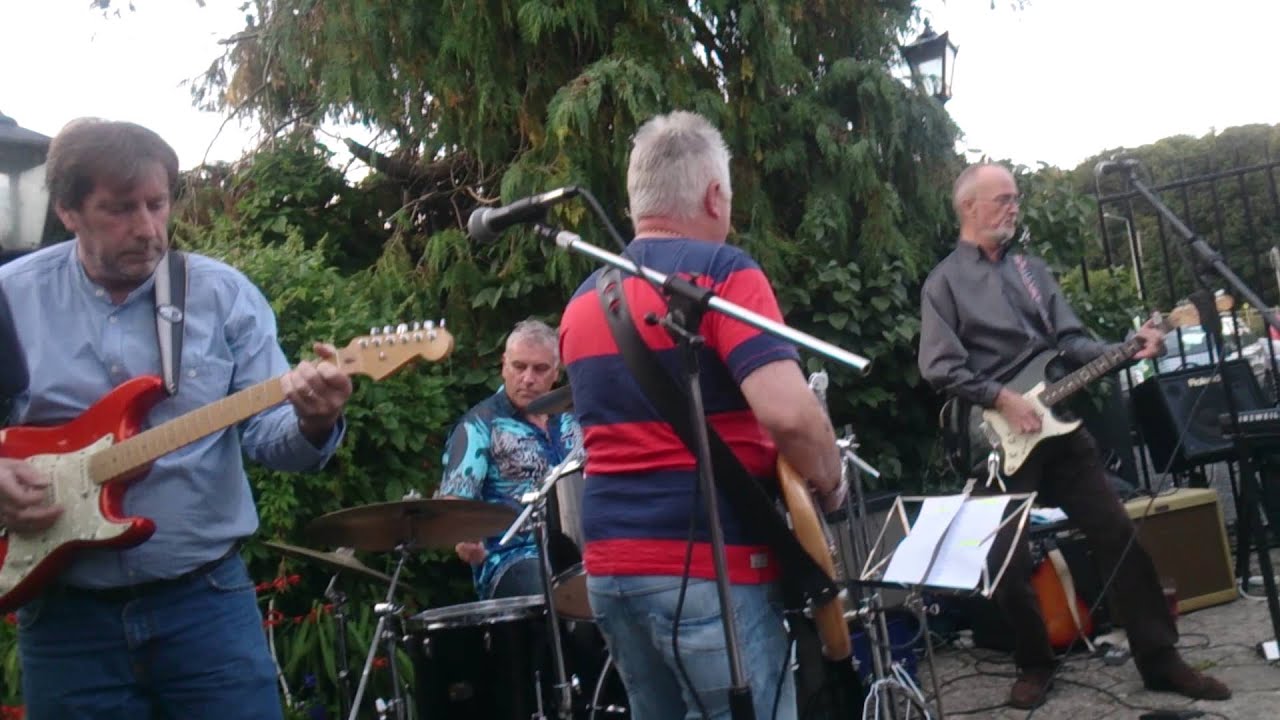 Carl Bailey sings 