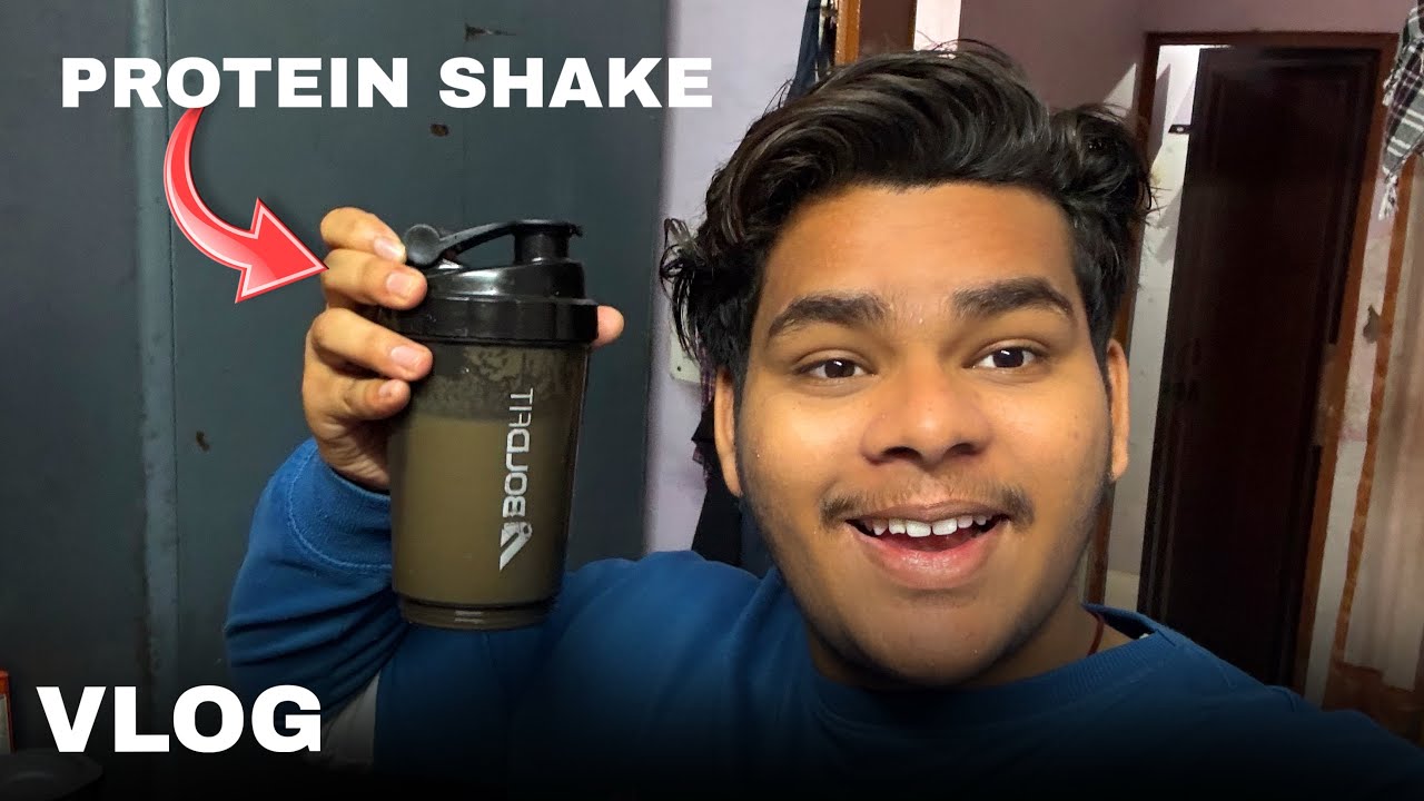 Making protein shake at home 🔥😮❤️#protein #shake #vlog 