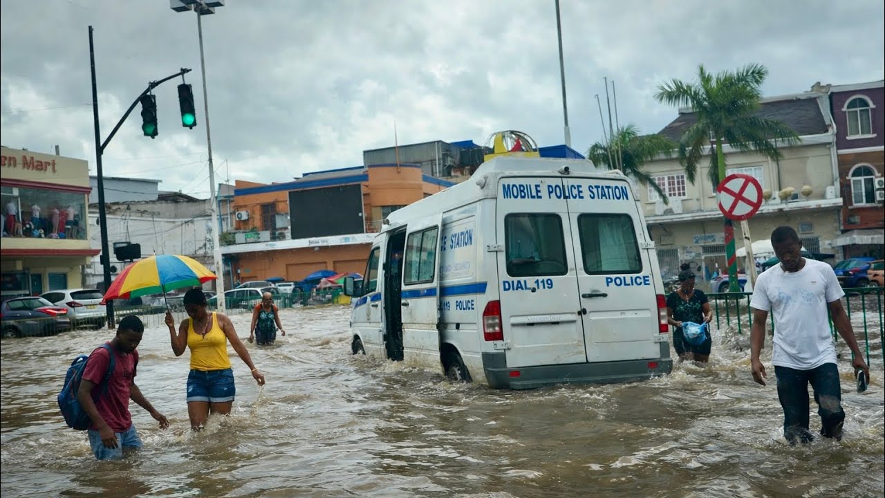 Jazda przez deszczowe Montego Bay na Jamajce 🇯🇲 | Ulice i prawdziwy klimat miasta