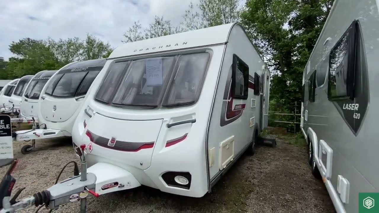 Coachman Amara 520 2013 - Side dinette layout