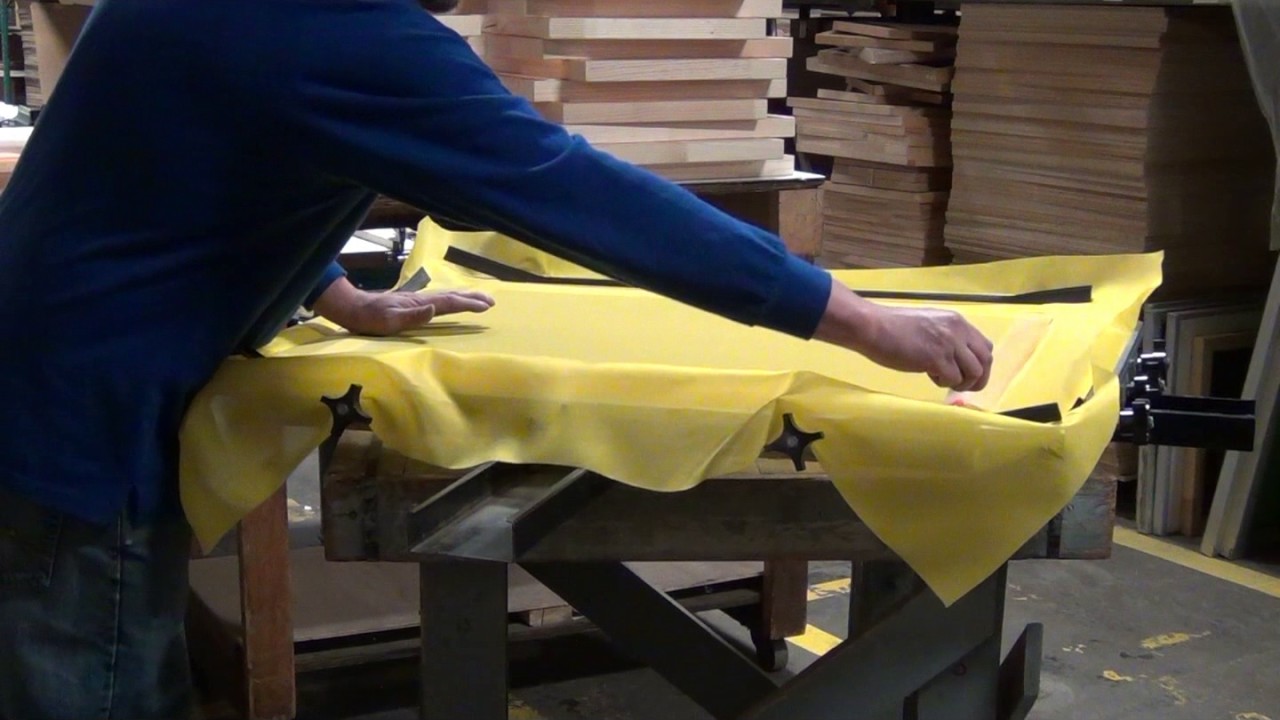 Easy-Stretch Manual Tabletop Screen Stretching System