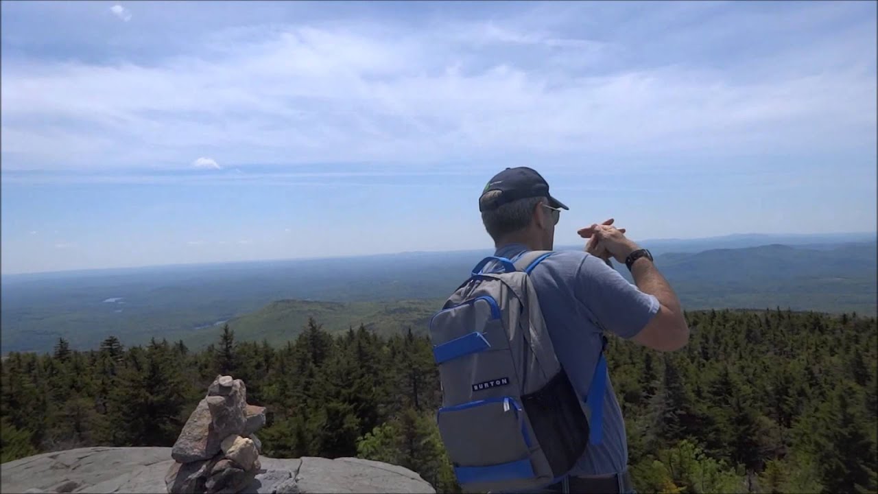 Hiking Mt Kearsarge in Central New Hampshire
