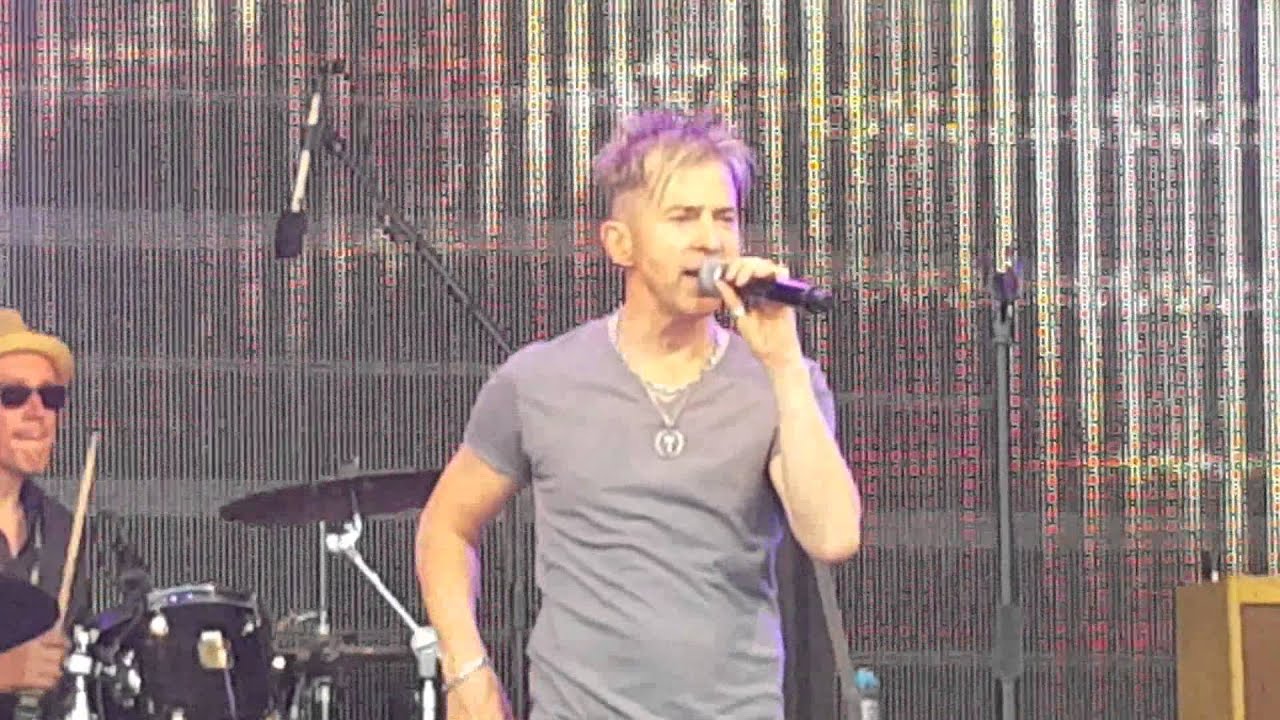 Limahl..  Too Shy  .  Tringfest 2015