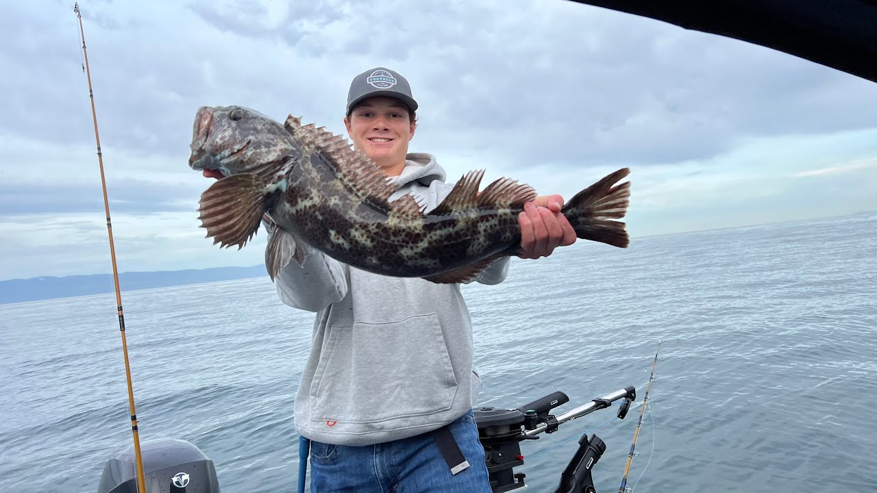 Jigging BIG Rockfish and Lingcod on the Washington Coast!