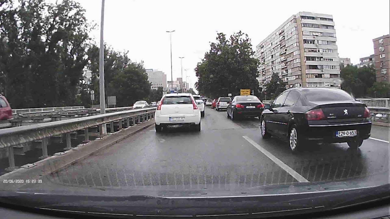 Vožnja zaustavnom trakom - Most Slobode